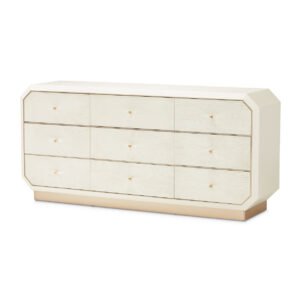 La Rachelle Dresser