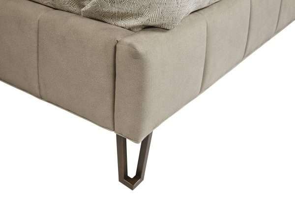 TAMARAC KING UPHOLSTERED BED - Image 4