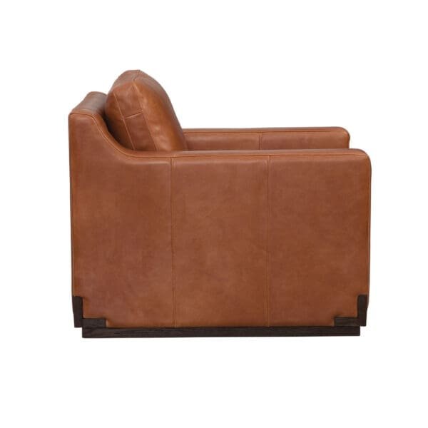 NALL LEATHER CHAIR IN BRIGHTON SADDLE - Image 3